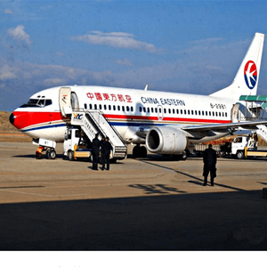 路桥机场货运航空快运业稳步发展的原因是什么？